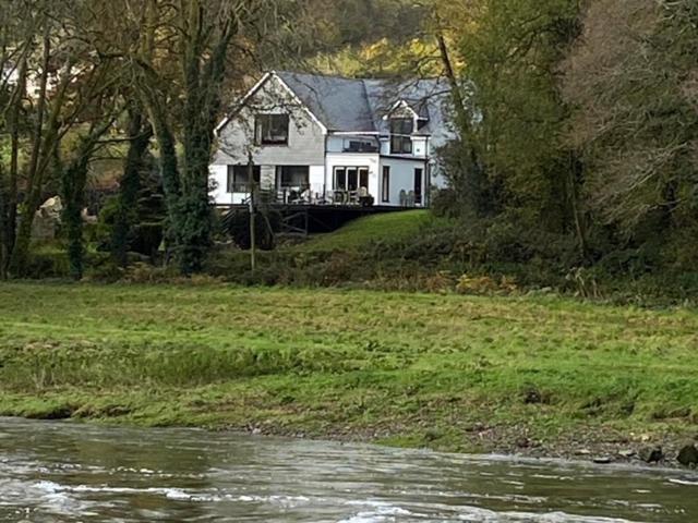 Riverside Stay Gunnislake Екстериор снимка